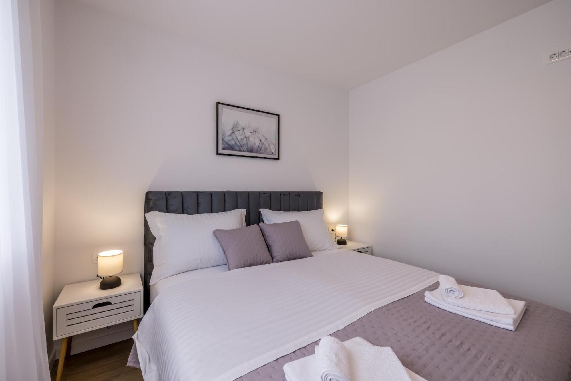 Adriatic Nest, Cozy And Modern Two Bedroom Apartment Kaštela Exterior foto