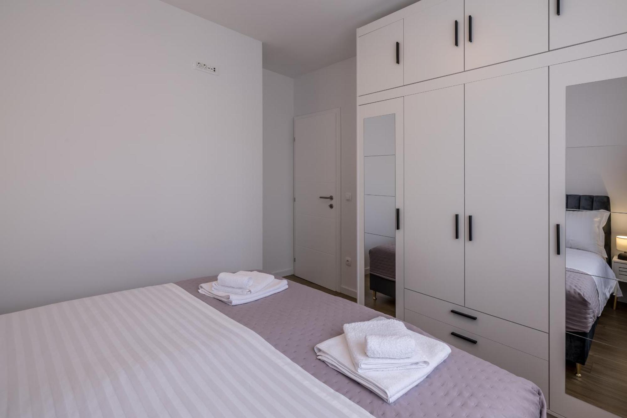 Adriatic Nest, Cozy And Modern Two Bedroom Apartment Kaštela Exterior foto