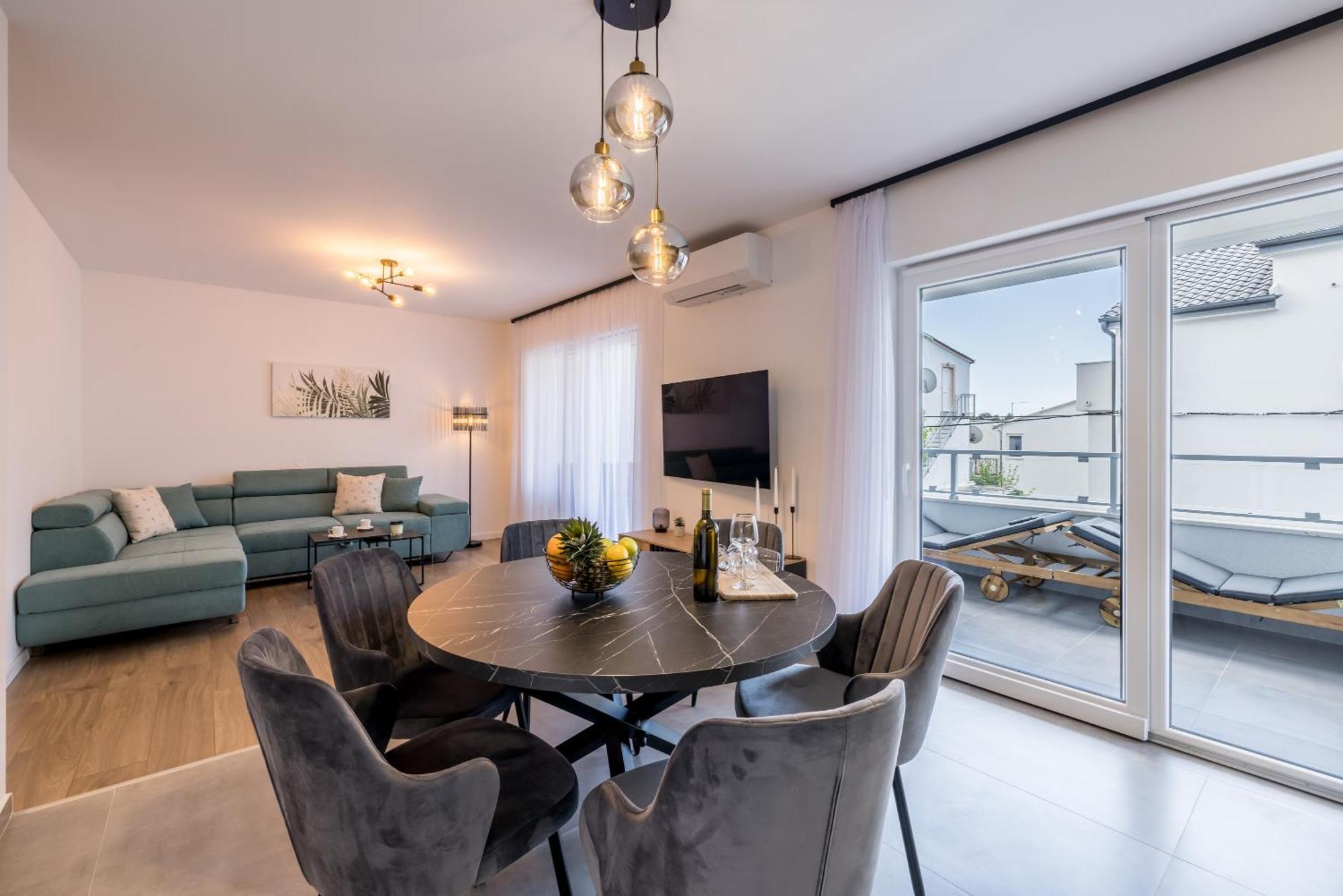 Adriatic Nest, Cozy And Modern Two Bedroom Apartment Kaštela Exterior foto