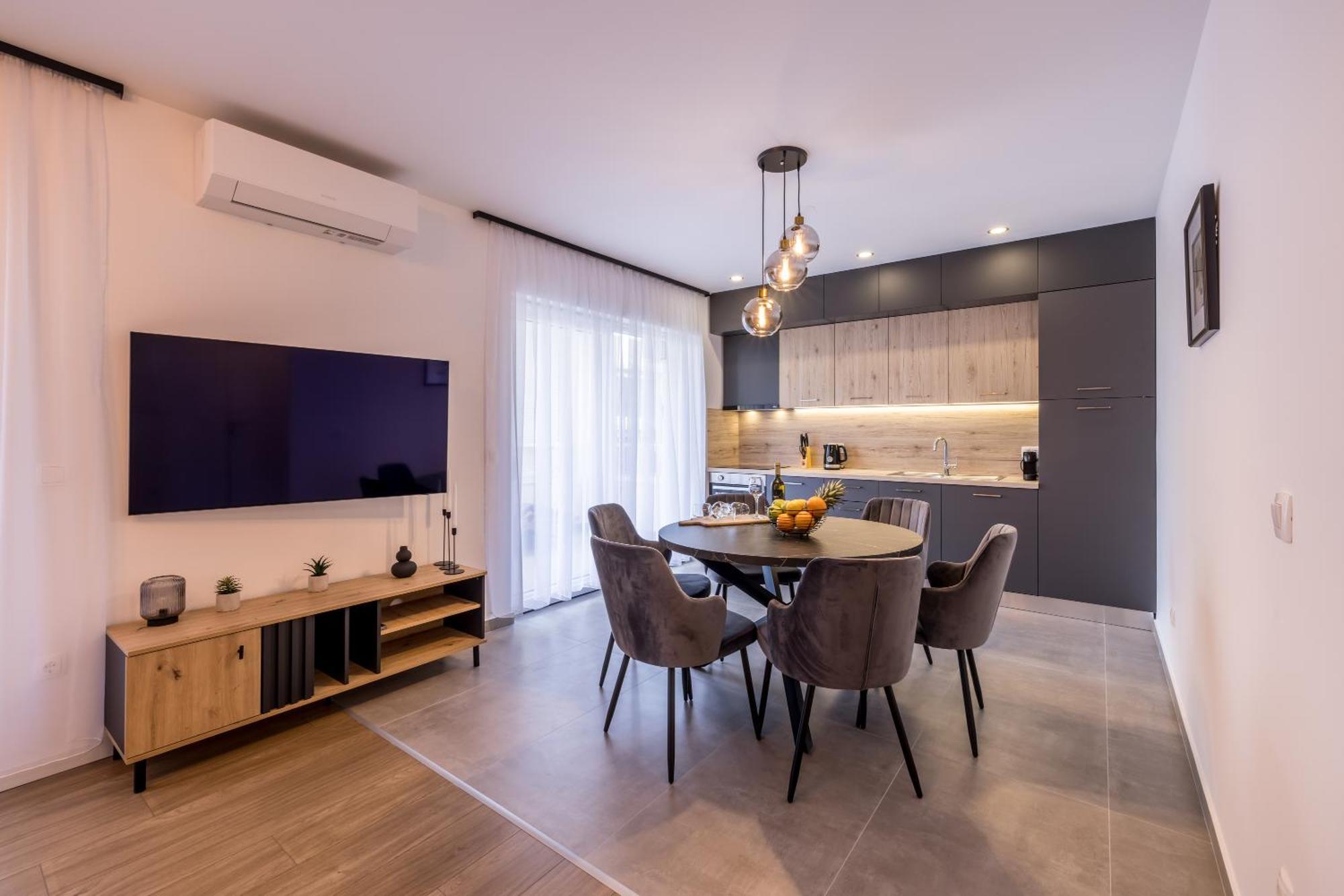 Adriatic Nest, Cozy And Modern Two Bedroom Apartment Kaštela Exterior foto